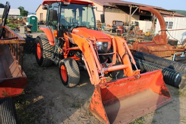 Image of Kubota L4060 equipment image 2