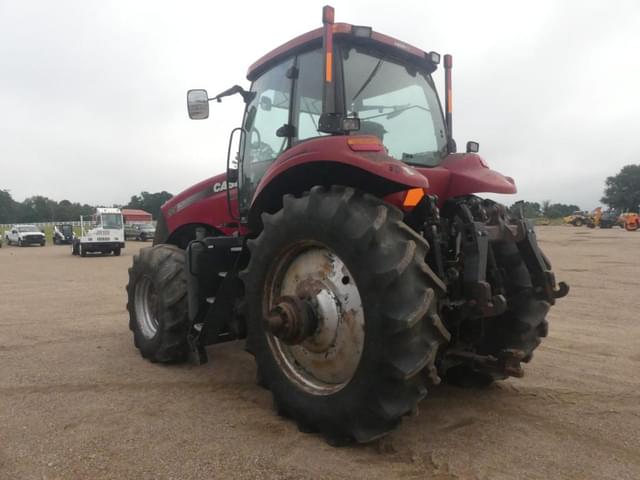 Image of Case IH Magnum 235 equipment image 4