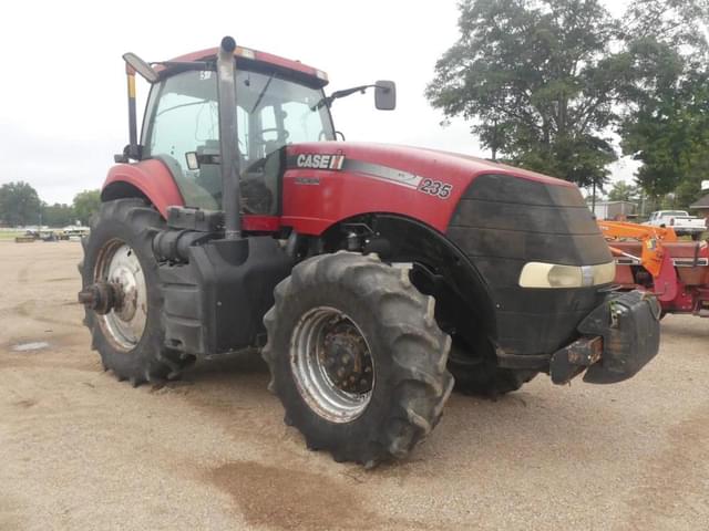 Image of Case IH Magnum 235 equipment image 1