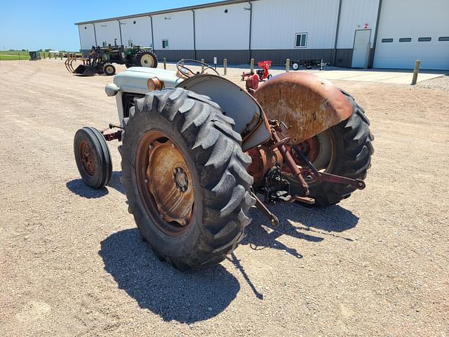 Image of Ford 860 equipment image 4