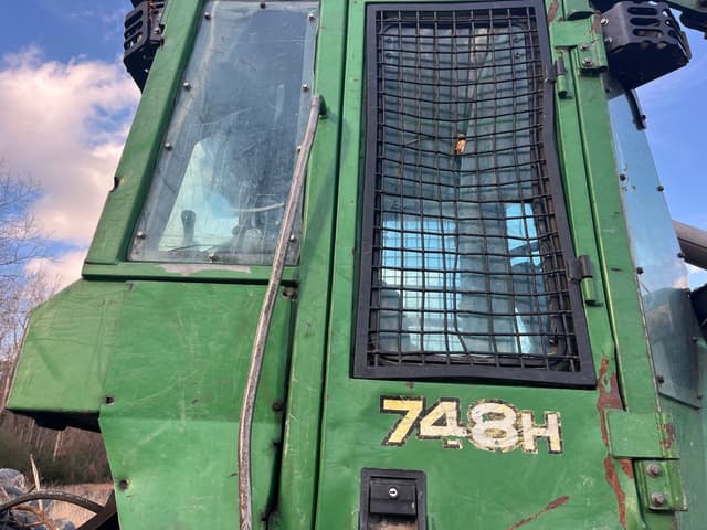 Image of John Deere 748H equipment image 3