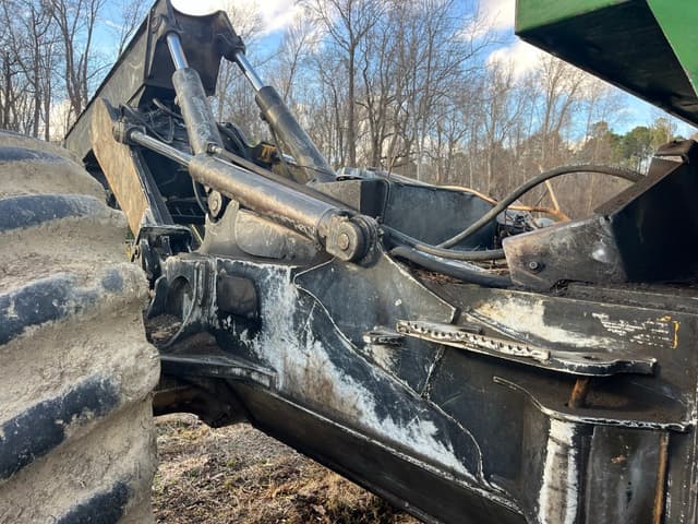 Image of John Deere 748H equipment image 4