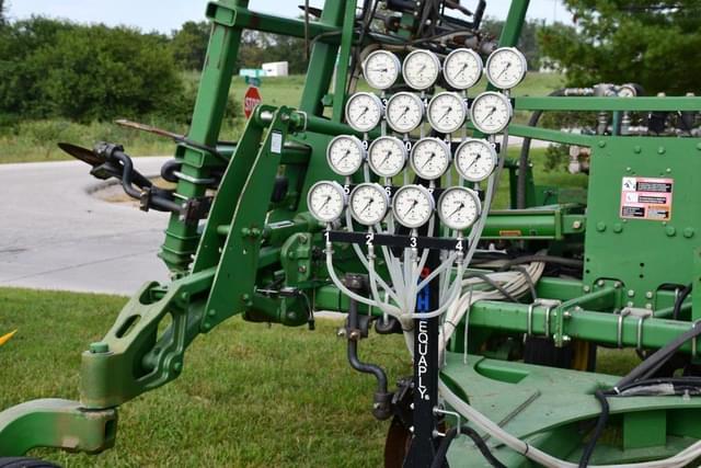 Image of John Deere 2410C equipment image 1