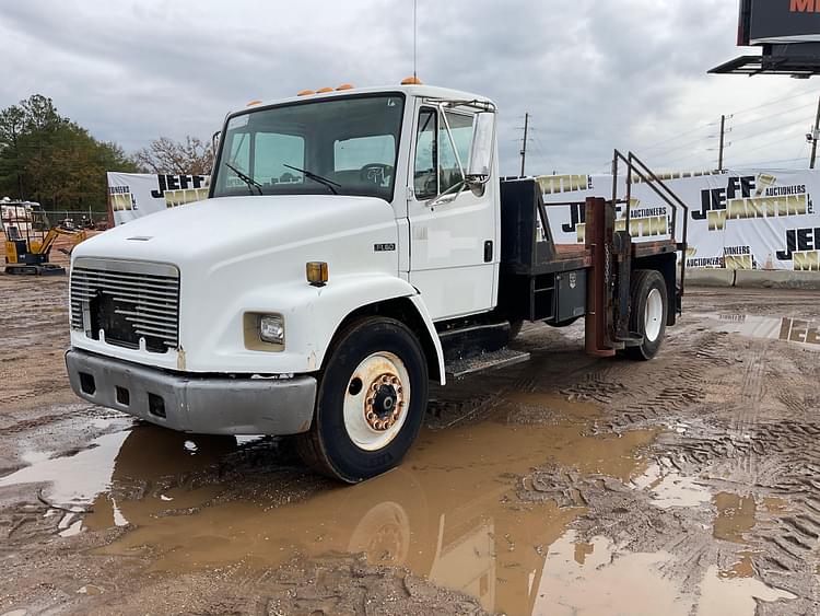 1999 Freightliner FL60 Equipment Image0