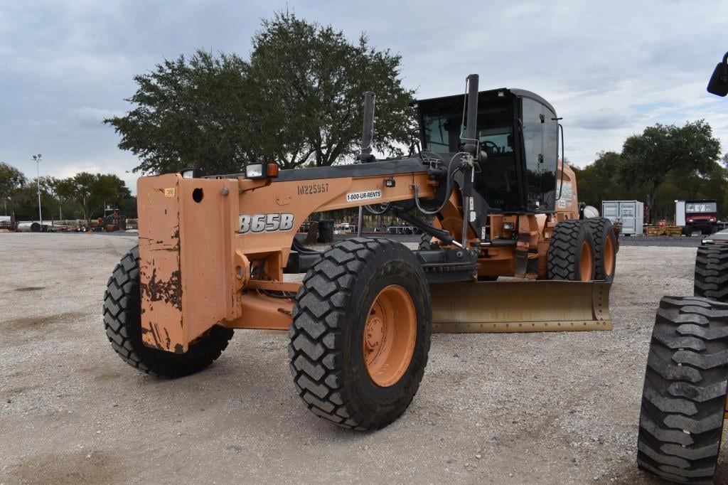 Case 865B Equipment Image0