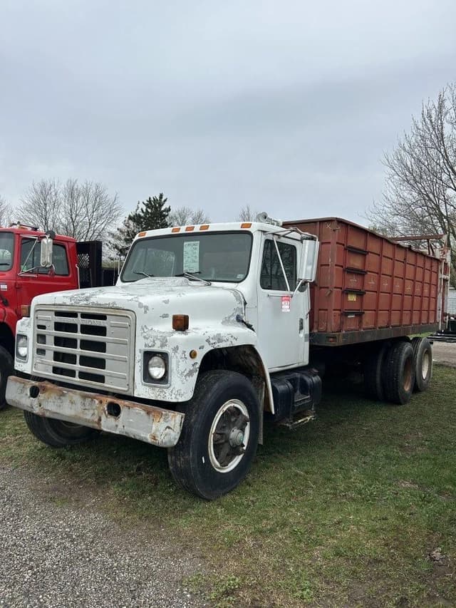 Image of Ford L9000 equipment image 1