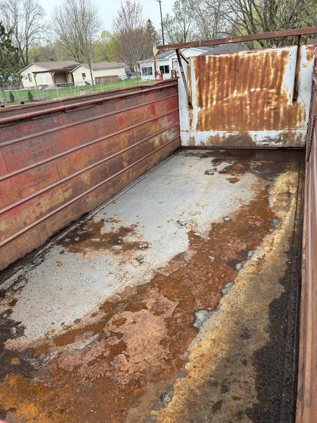 Image of Ford L9000 equipment image 4