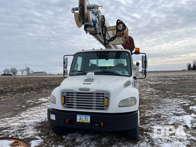 Image of Freightliner Business Class M2 equipment image 1