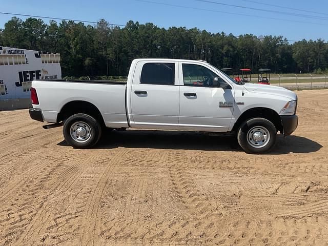 Image of Dodge Ram 2500 equipment image 3