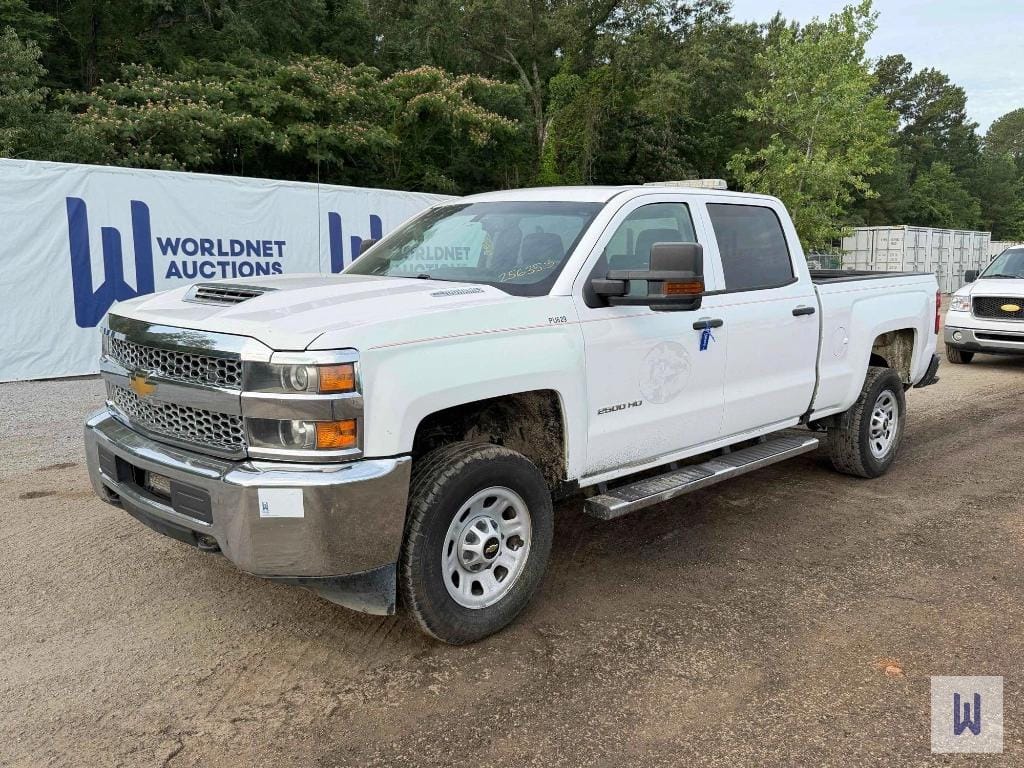 2019 Chevrolet 2500HD Equipment Image0