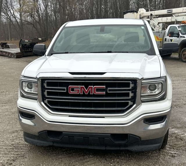 Image of GMC 1500 equipment image 1