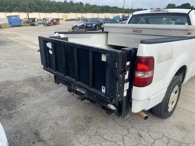 Image of Ford F-150 equipment image 4