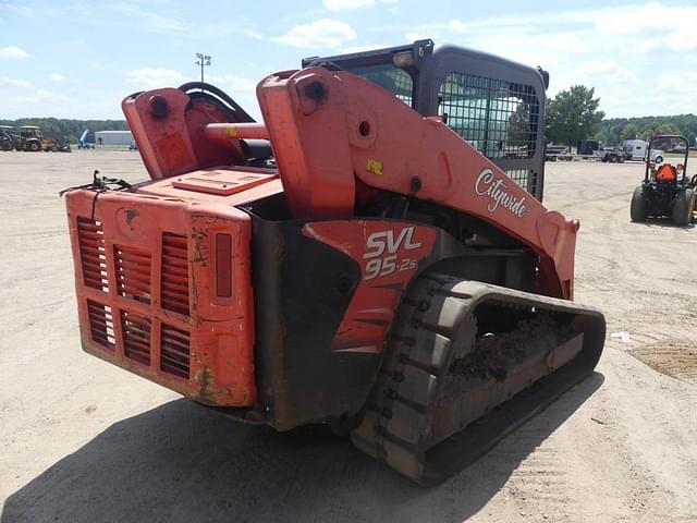 Image of Kubota SVL95-2S equipment image 2