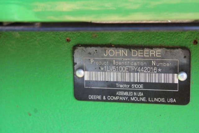 Image of John Deere 5100E equipment image 4