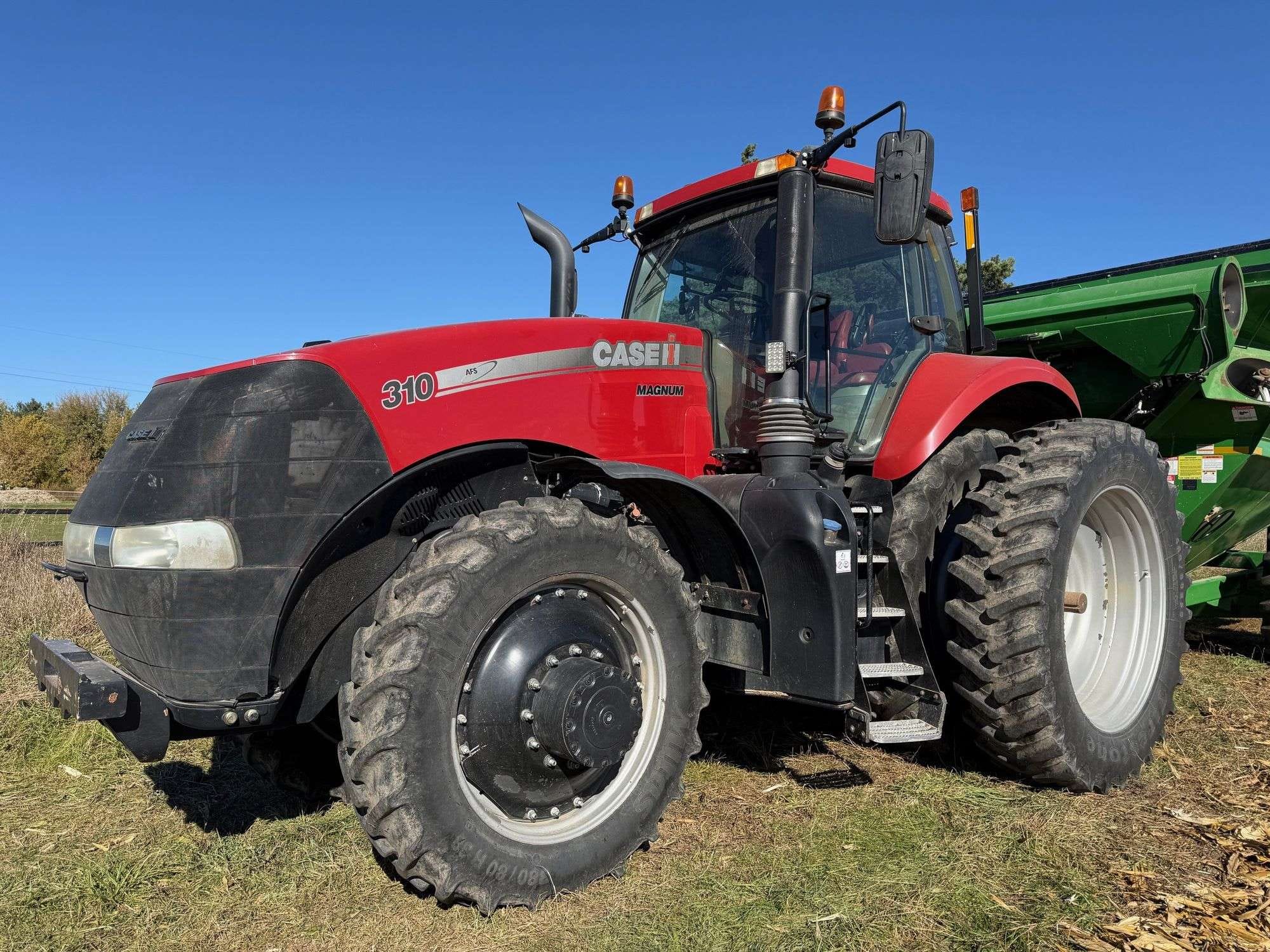 2014 Case IH Magnum 310 Equipment Image0