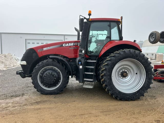 Image of Case IH Magnum 310 equipment image 2