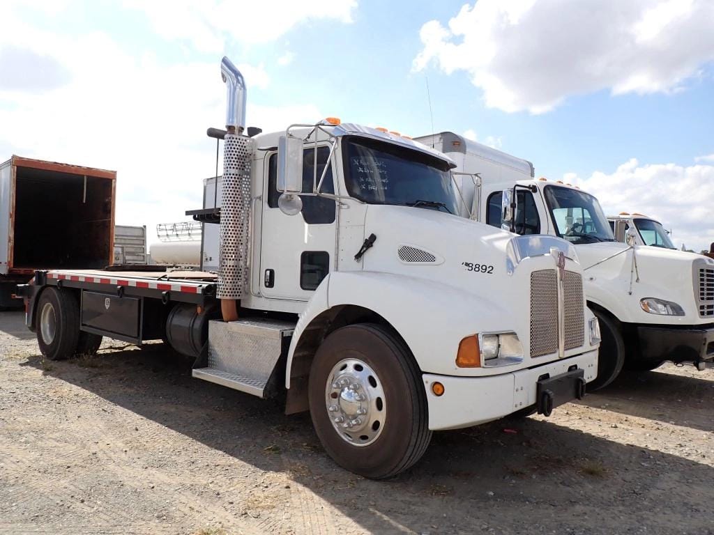 Main image Kenworth T300