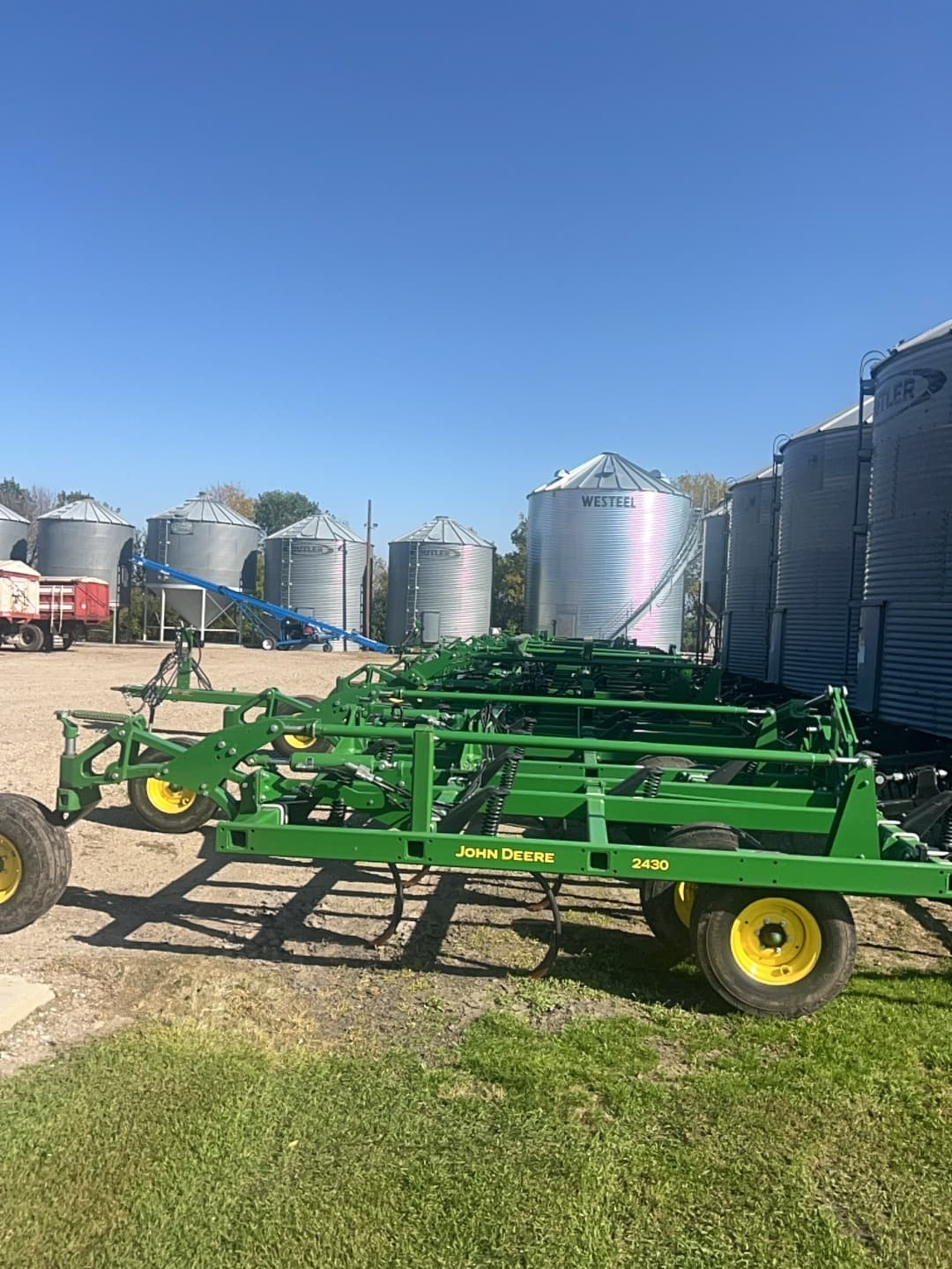 Image of John Deere 2430 Primary image