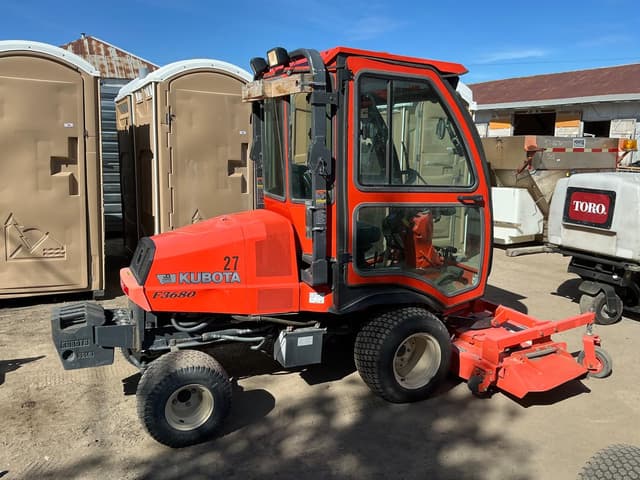 Image of Kubota F3680 equipment image 2