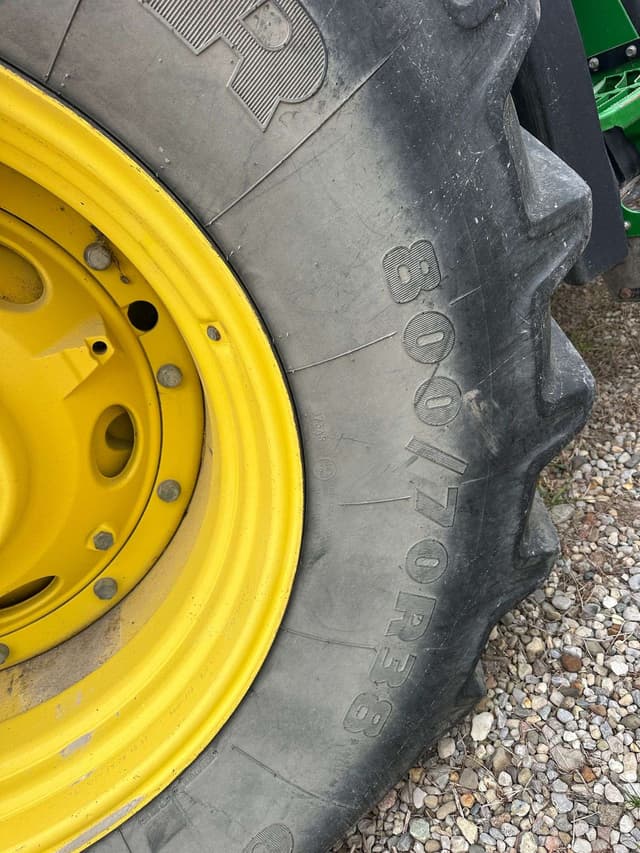 Image of John Deere 9530 equipment image 3