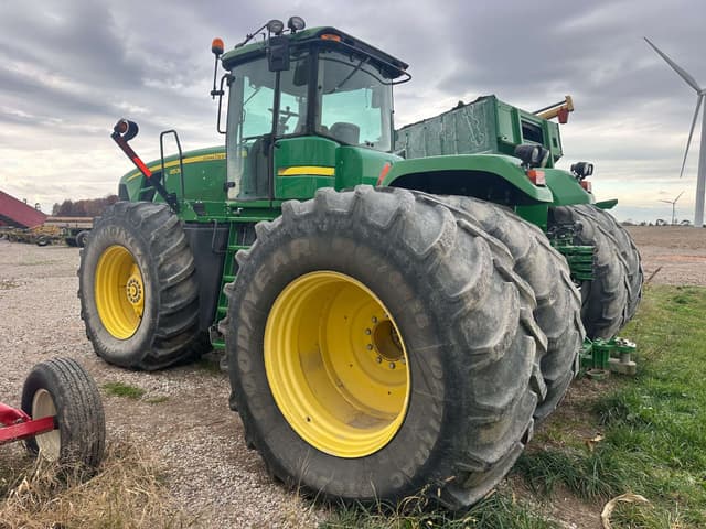 Image of John Deere 9530 equipment image 4