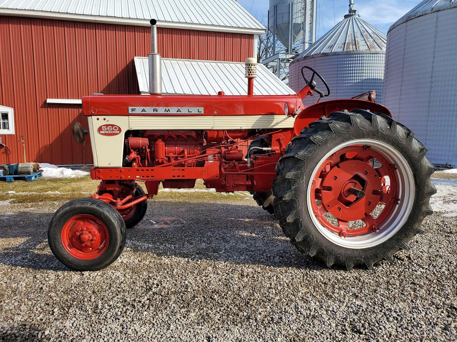 International Harvester 560 Tractors 40 to 99 HP for Sale | Tractor Zoom