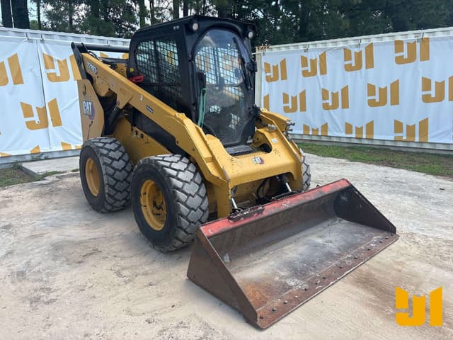 Image of Caterpillar 272D3 equipment image 2
