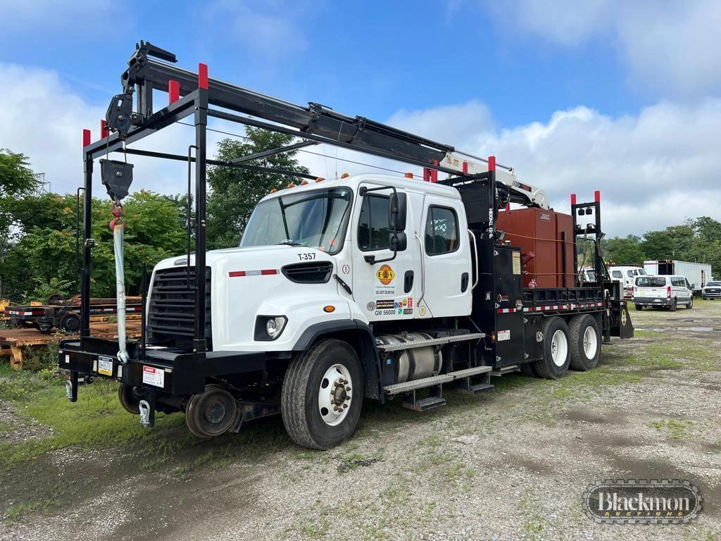 Image of Freightliner 108SD Primary image