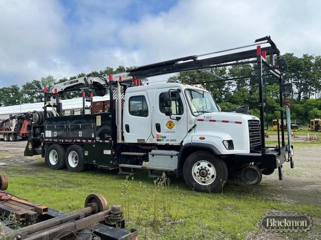 Image of Freightliner 108SD equipment image 2