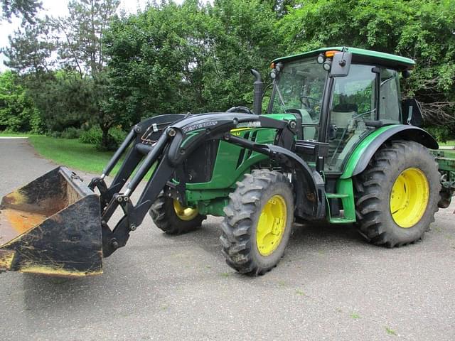 Image of John Deere 5085M equipment image 2