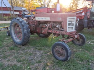 Farmall 400 Image