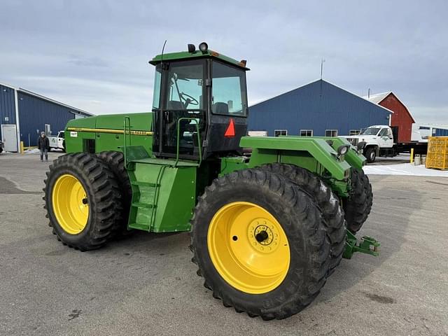 Image of John Deere 8570 equipment image 2