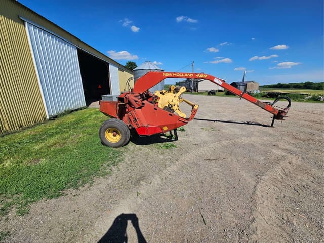 Image of New Holland 499 equipment image 1