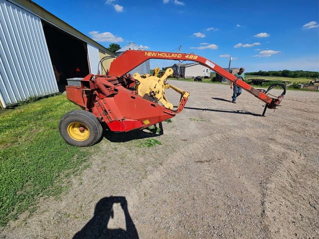 Image of New Holland 499 equipment image 3