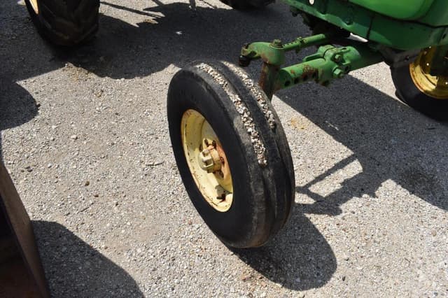 Image of John Deere 4020 equipment image 2