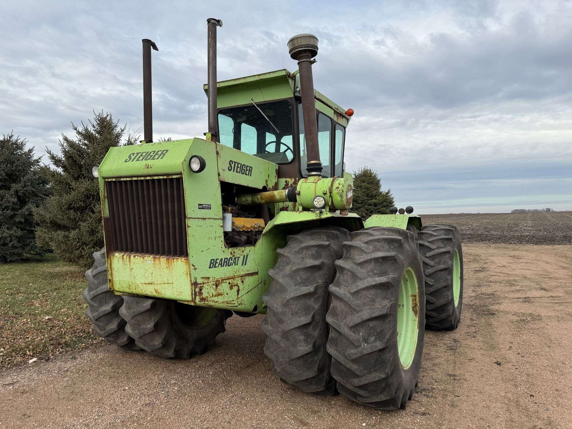 1974 Steiger Bearcat II ST-225 Equipment Image0