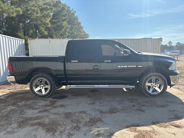Image of Dodge Ram 1500 equipment image 3