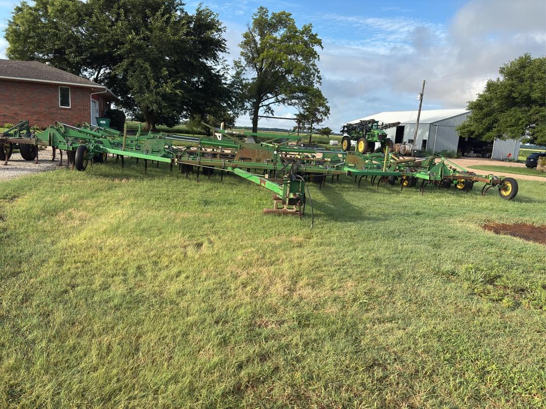Image of John Deere 985 Primary image