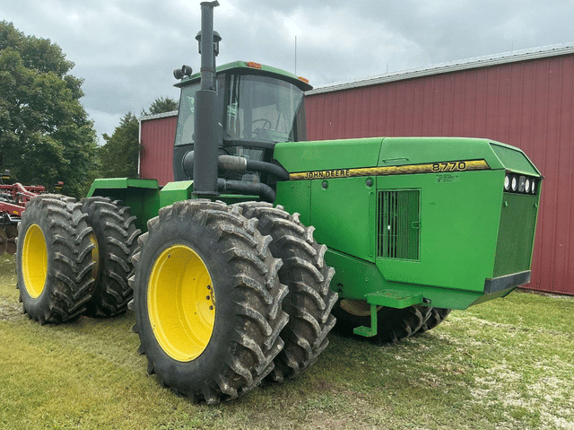 Image of John Deere 8770 equipment image 2