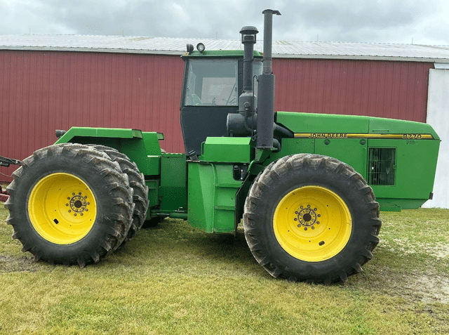 Image of John Deere 8770 equipment image 3