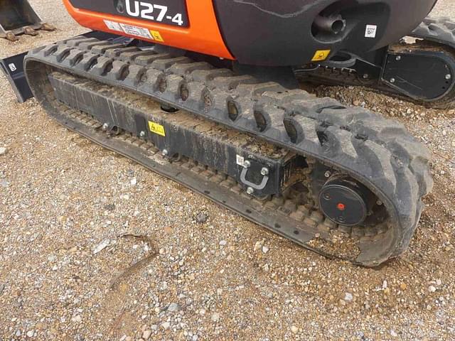 Image of Kubota U27-4 equipment image 4