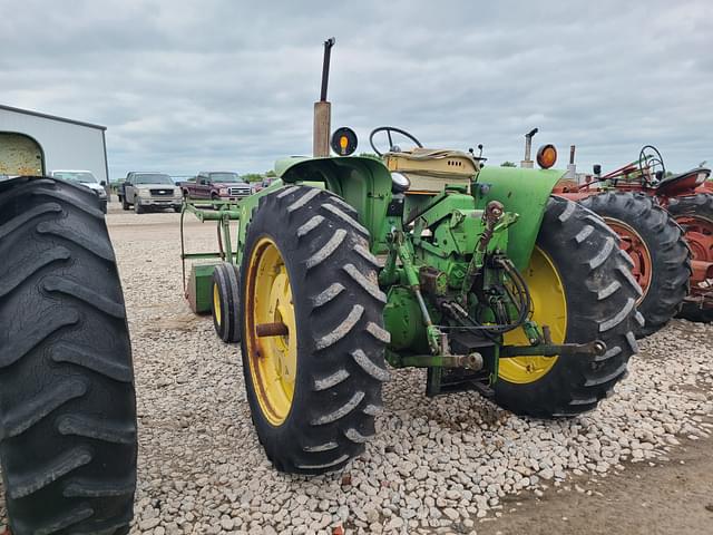 Image of John Deere 2520 equipment image 3