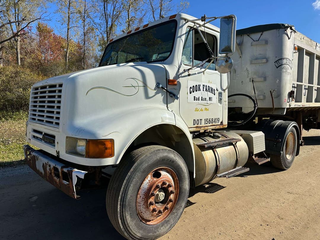 Image of International 8100 Primary image