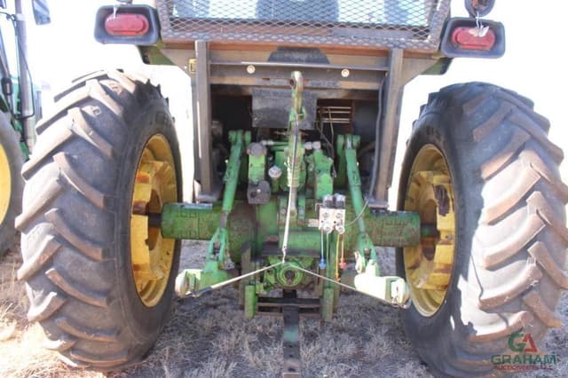 Image of John Deere 4455 equipment image 3