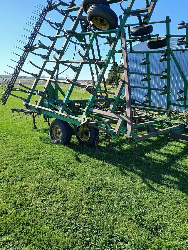 Image of John Deere 960 equipment image 1