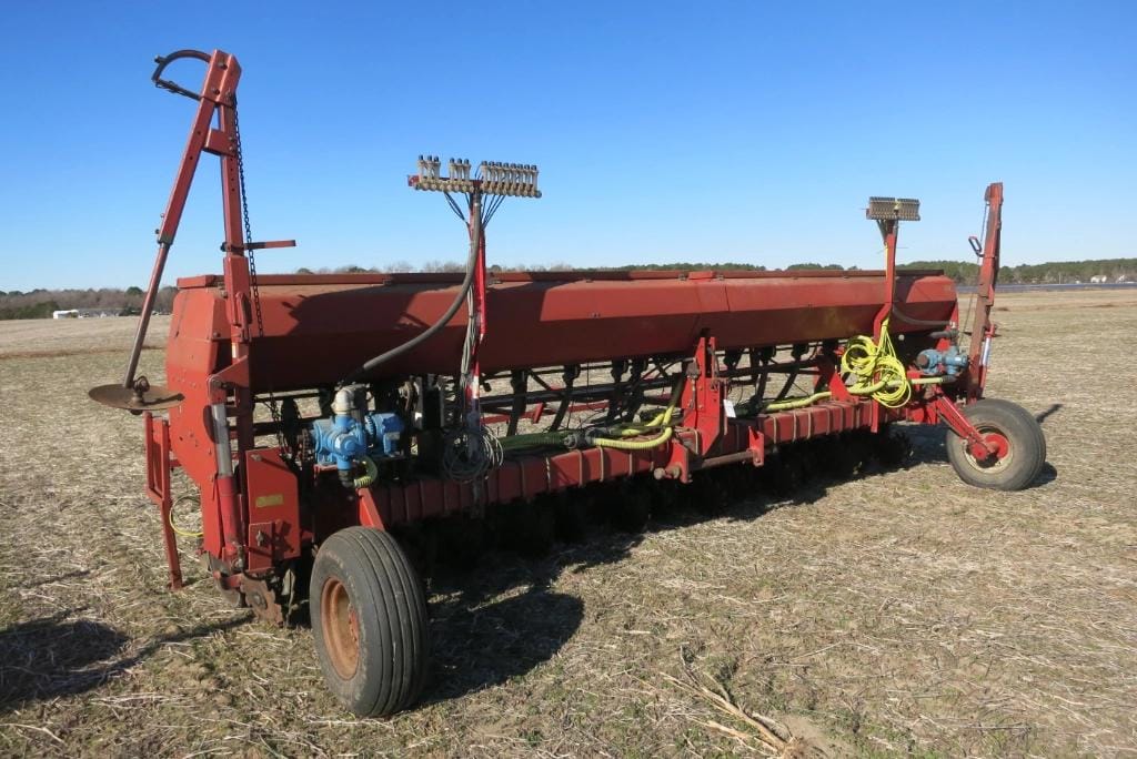 Case IH 5400 Equipment Image0