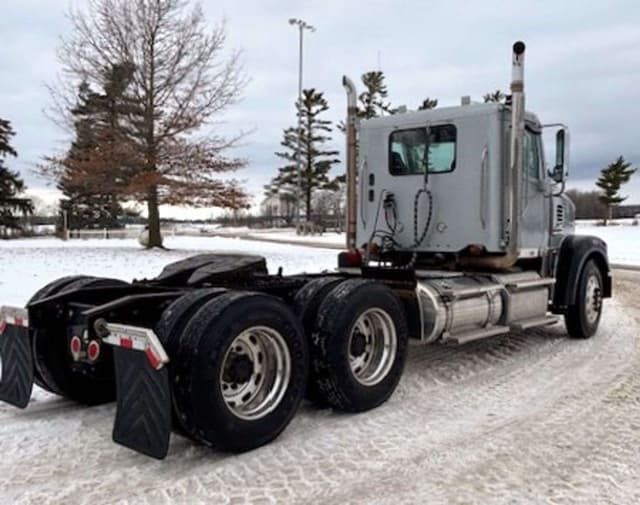 Image of Freightliner Coronado equipment image 3