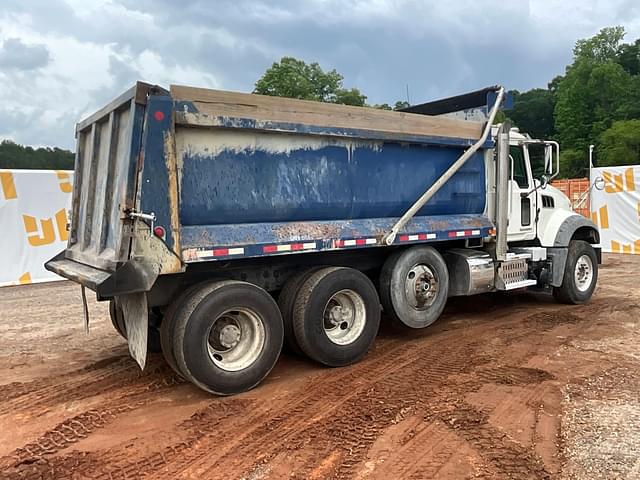 Image of Mack Granite GU713 equipment image 4