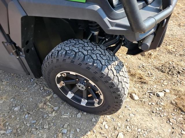 Image of John Deere XUV 835R equipment image 2