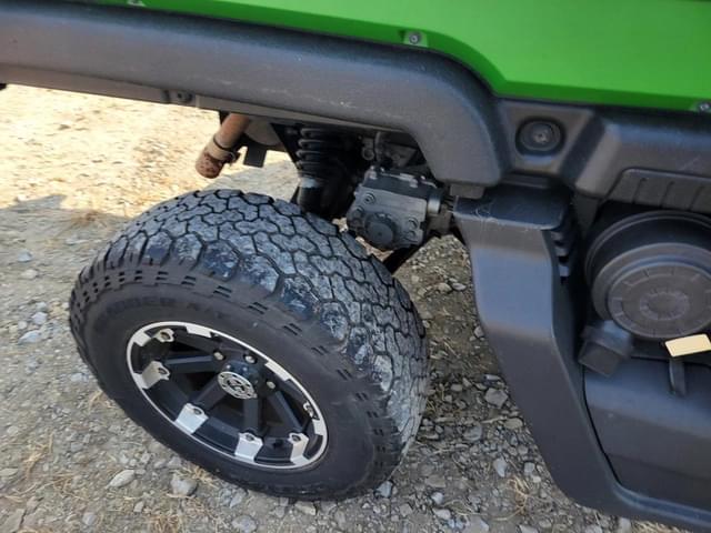 Image of John Deere XUV 835R equipment image 4